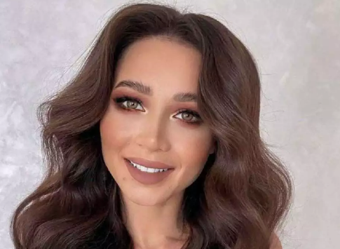 Блогер Лерчек собирается оголиться в день России