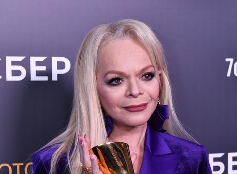 «Что еще придумывать?»: Долина попросила оставить в покое участников «голой» вечеринки