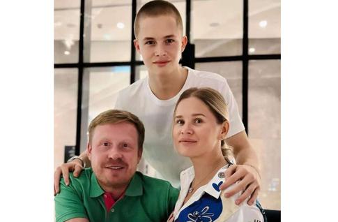 «Мне хочется плакать»: Лаура Кемстач про участие сына в сериале «Слово пацана»