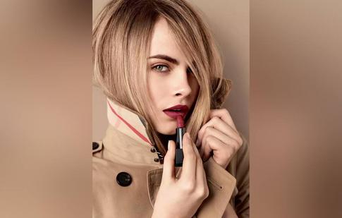 Пожар охватил дом Кары Делевинь в Голливуде