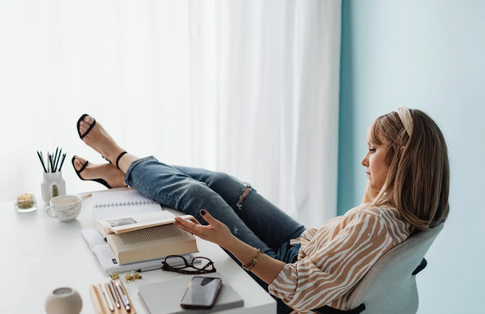 Как справиться с потливостью ног: дерматолог рассказал, как облегчить состояние