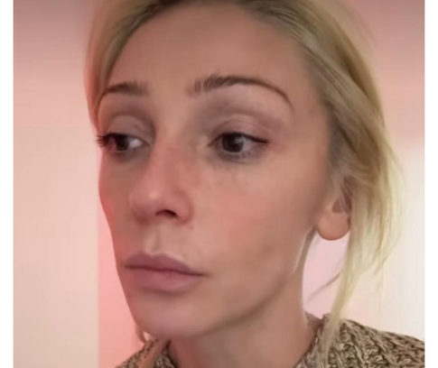 Анастасию Ивлееву заметили у «Крокуса»: «Страшно стоять здесь»