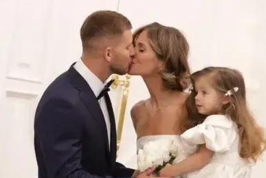 Свекровь певицы Алексы пожаловалась на запрет видеться с внучкой