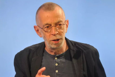 Сбивший поэта Льва Рубинштейна водитель отделался условным сроком