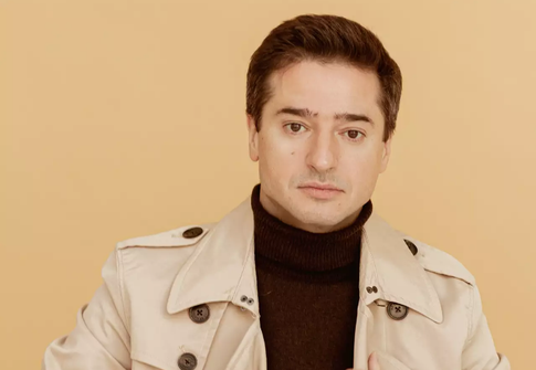 Иван Стебунов рассказал, что в постельных сценах ему не везет с коллегами