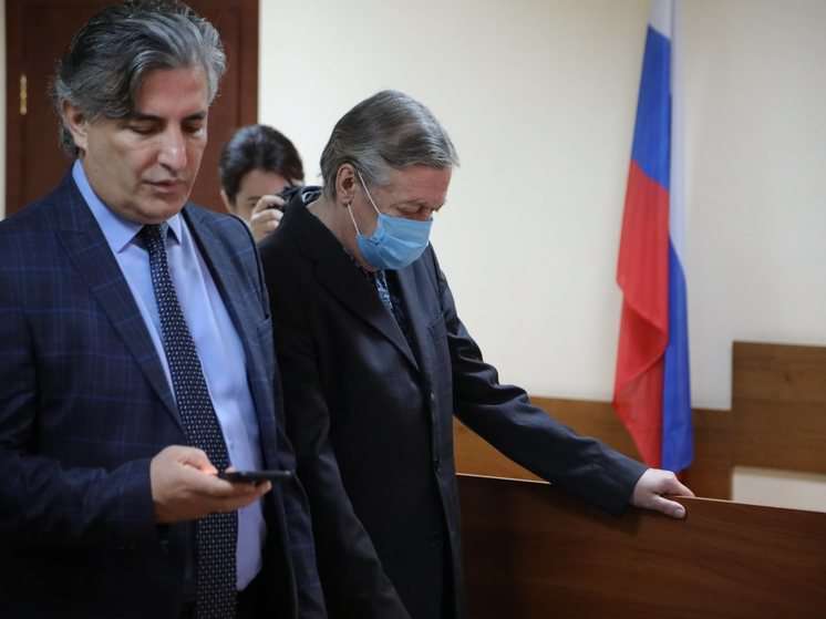 Михаил Ефремов готовится подать прошение о досрочном освобождении