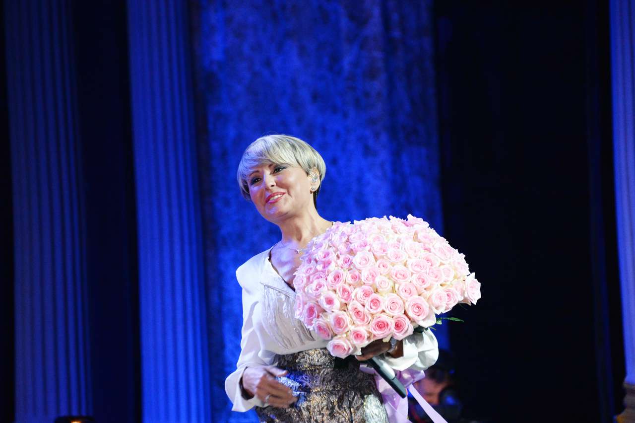 Анжелика Варум