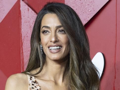 Амаль Клуни не впечатлила новая девушка Брэда Питта