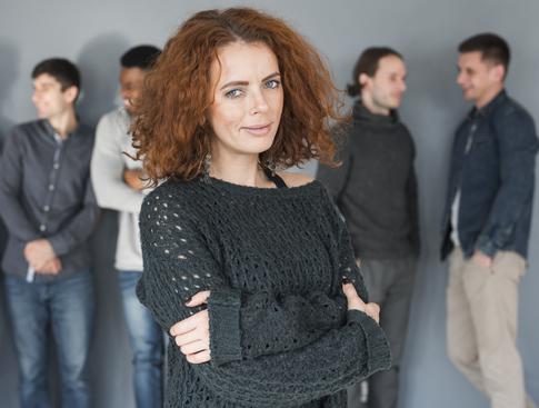 Удобнее контролировать: откуда взялся миф, что женщины моногамны