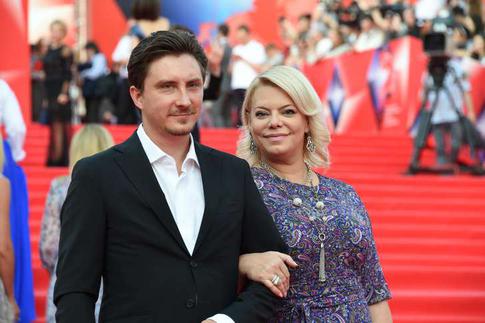 Муж Поплавской рассказал о самочувствии после пападения: «головокружение, слабость»