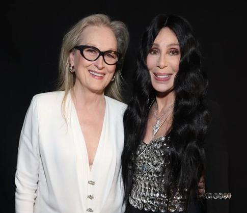 Мерил Стрип и Шер повторили образы 40-летней давности