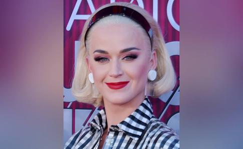 Кэти Перри в «голом» платье продемонстрировала похудевшую фигуру