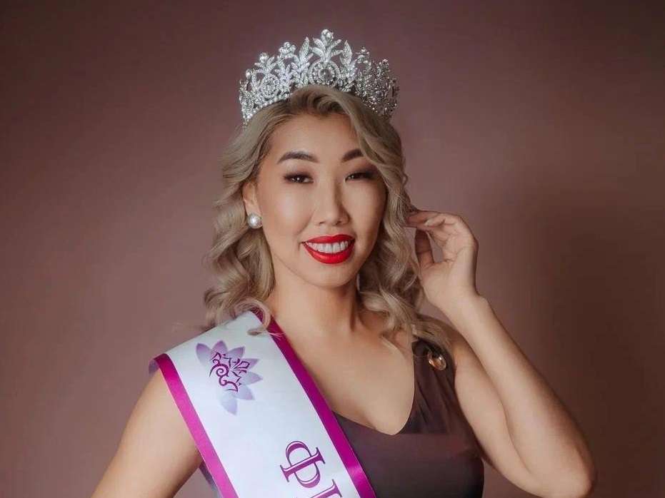 Сэсэг Буинова