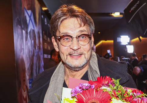 «Пить нужно было меньше»: терапевт рассказал, что ожидает в будущем Домогарова