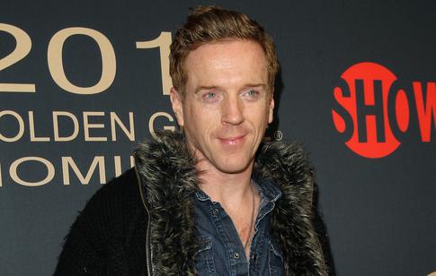 Звезду «Миллиардов» Дэмиэна Льюиса засняли за страстным поцелуем