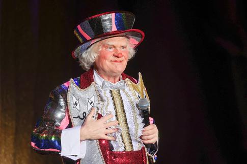 «Скоро увидимся в театре»: перенесшего инфаркт Юрия Куклачева выписали из больницы