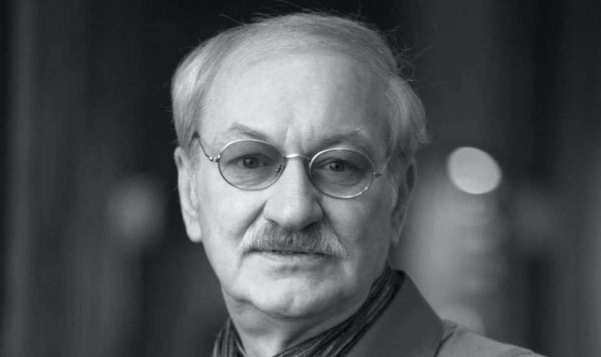 Олег Леваков