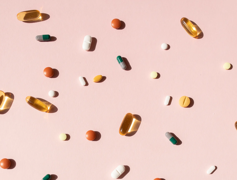 Витамины: в какое время на самом деле нужно их принимать