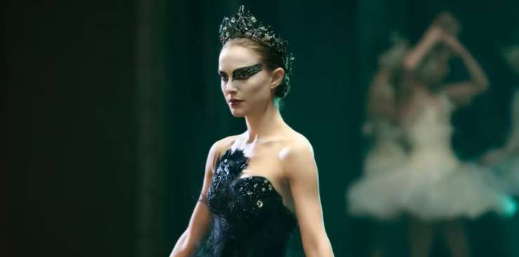 Кадр из фильма Черный лебедь