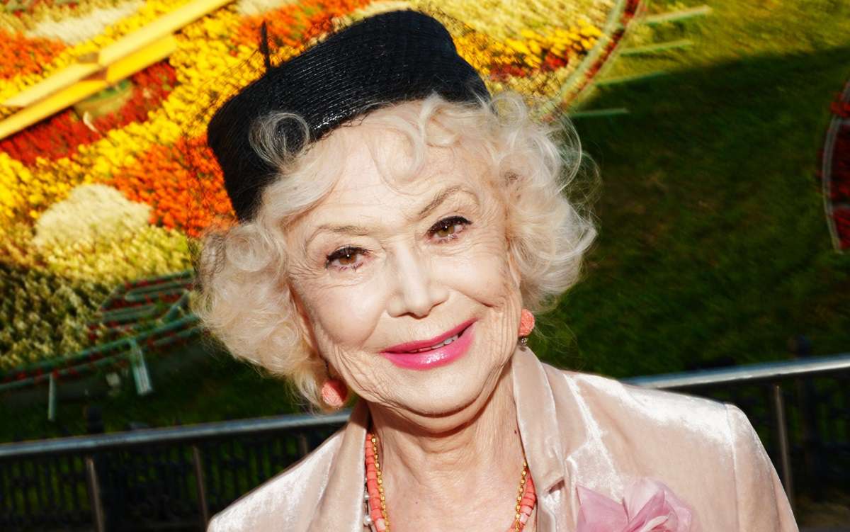 Светлана Немоляева