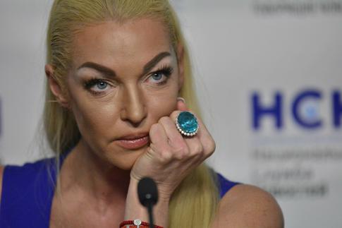 «Сильно наглоталась воды»: Волочкова чуть не утонула на Мальдивах