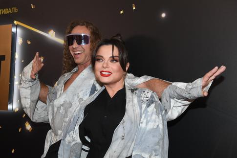 «В фонтане администрации»: Королева и Тарзан рассказали о необычных местах для секса