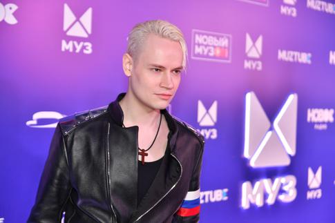 «Всегда поддерживает»: Shaman дал редкий комментарий о жене