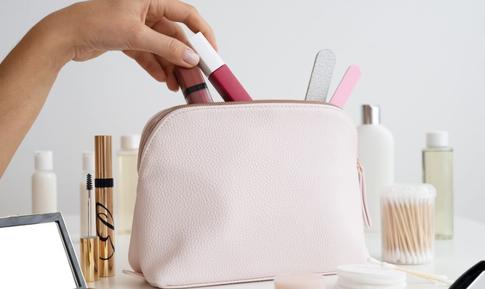 Со своим шампунем: собираем косметичку в отпуск