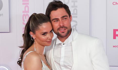 Бойфренд Муцениеце впервые высказался про ее судебные разборки с Прилучным