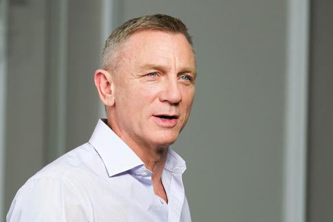 В Сети появилось фото изменившегося до неузнаваемости Дэниела Крейга