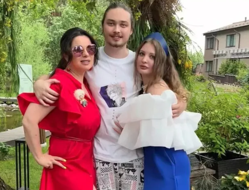 Вылитый Игорь Николаев: поклонники предлагают Наташе Королевой провести ДНК-экспертизу