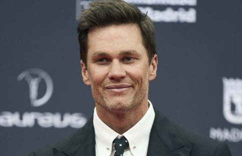 Экс-супруг Жизель Бюндхен Том Брэди закрутил роман с 27-летней моделью