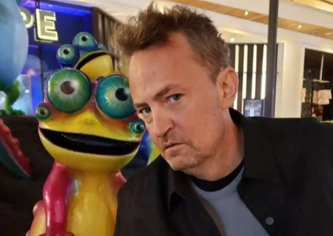 Полиция арестовала врача и наркоторговца Мэттью Перри: новые подробности смерти звезды