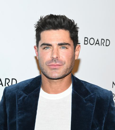 «Был найден в бассейне»: Зак Эфрон экстренно госпитализирован в Испании