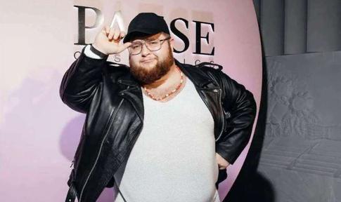 «Ленты сожжены, цветы выброшены»: могилу Красилова разгромили вандалы