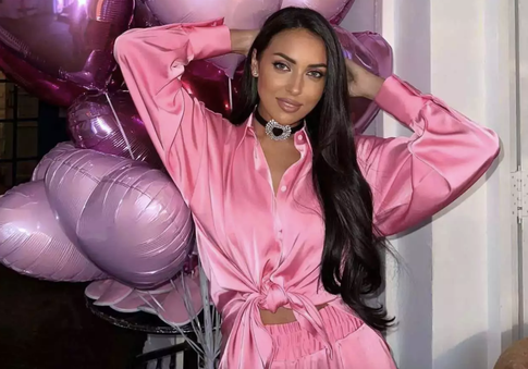 В Сети появились новые подробности громкого развода певицы Алсу