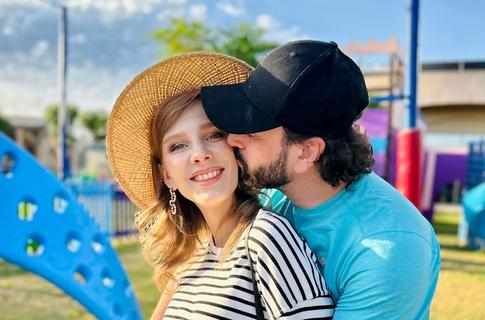 Актриса Лиза Арзамасова стала мамой во второй раз