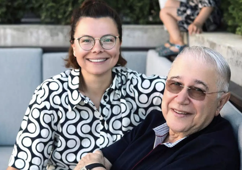 «Красавица!»: жена Петросяна очаровала фанатов снимком в купальнике