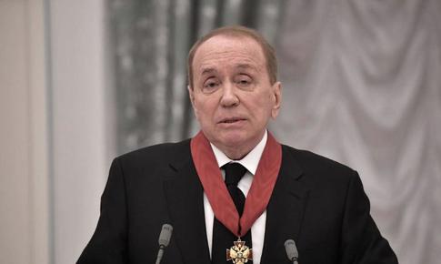 Сжег свои стихи, снимался в кино и вел репортажи: неочевидные факты об Александре Маслякове