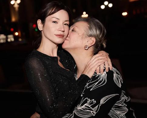 «Бесконечно люблю»: Ида Галич трогательно обратилась к маме