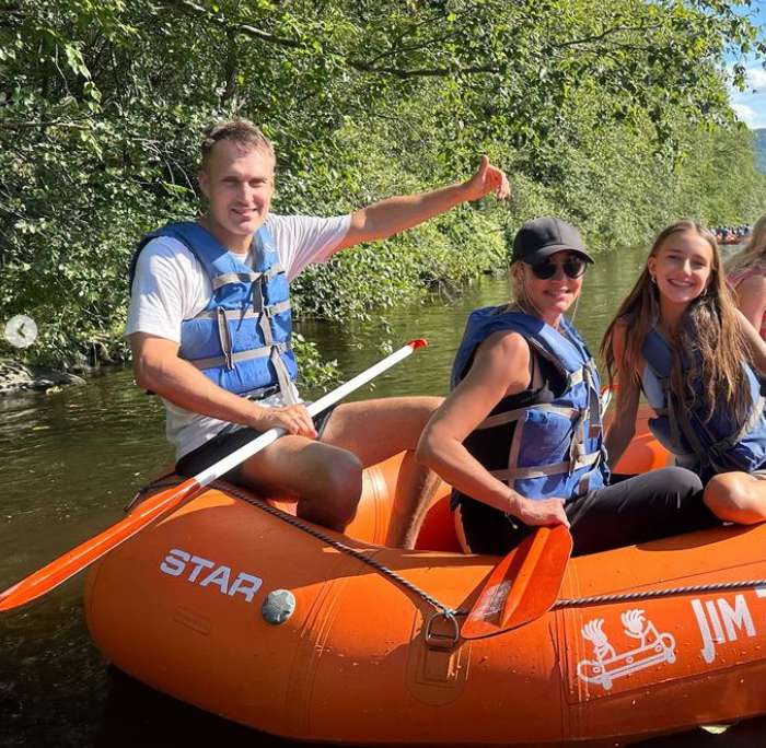 Кристина Орбакайте с дочкой и мужем Михаилом Земцовым Кристина Орбакайте с дочкой и мужем Михаилом Земцовым