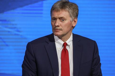 Песков прокомментировал возможное сокращение времени обучения в школах