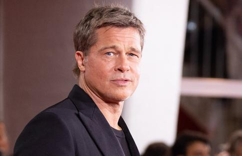 Брэда Питта в «сумасшедших» штанах заметили на свидании с возлюбленной