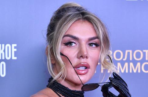 «Где Аня?»: фанаты Седоковой не узнали ее после резкой смены имиджа