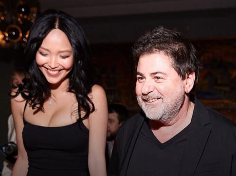 Цекало впервые прокомментировал слухи о разводе с Дариной Эрвин и продаже дома в России