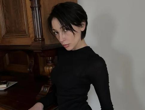 «Шутки кончились»: Настя Ивлеева выбрала свой цвет волос