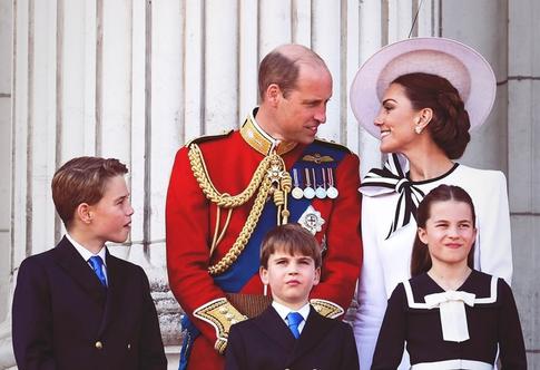 «Невероятная жена и мама!»: Принц Уильям трогательно поздравил Кейт с днем рождения