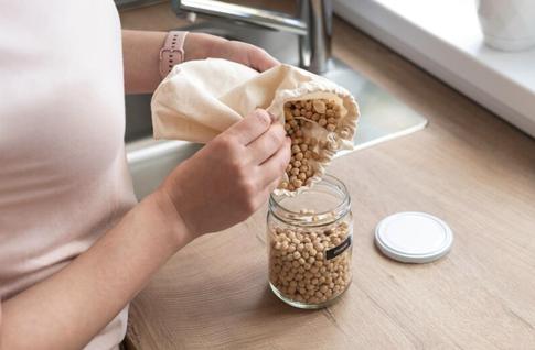 Как правильно хранить специи, крупы, чтобы не заводились жучки