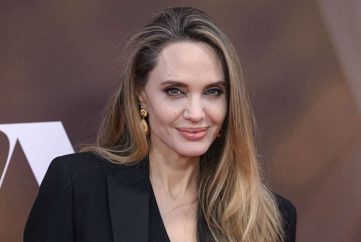 АНДЖЕЛИНА ДЖОЛИ