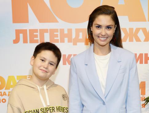 Продюсер рассказал об отношениях Муценице с сыном, который отписался от ее соцсетей